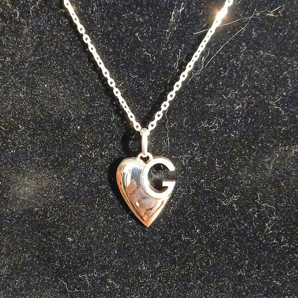 NEW AUTHENTIC GUCCI STERLING SILVER HEART G NECKLACE AND PENDANT - Picture 1 of 9